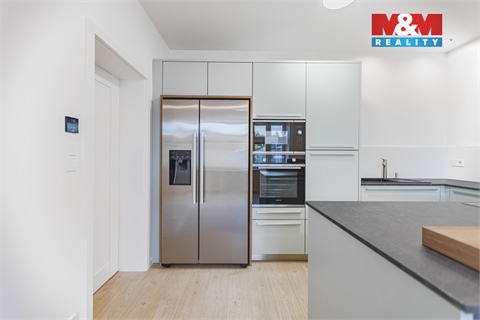 Prodej bytu 2kk, 63 m² - 18