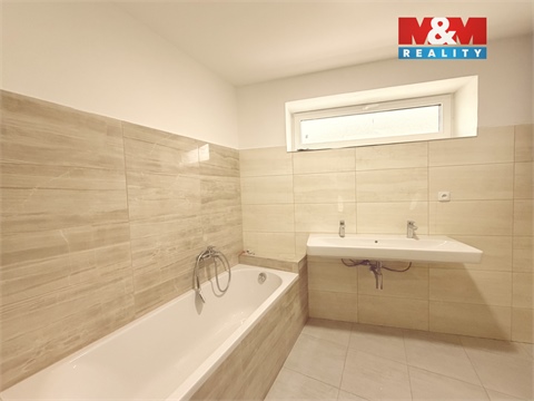 Prodej rodinného domu, 186 m² 18