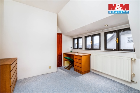 Prodej rodinného domu, 278 m² - 16