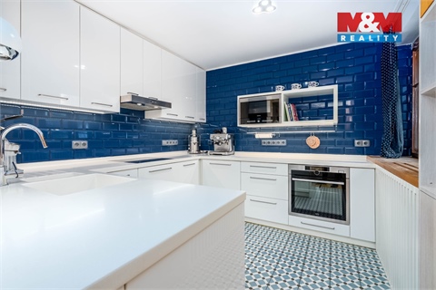 Prodej rodinného domu, 278 m² - 4