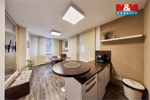 Prodej výrobního objektu, 1 667 m² 2