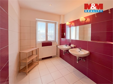 Prodej rodinného domu, 744 m² - 20