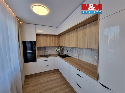 Prodej bytu 3kk, 65 m² 0