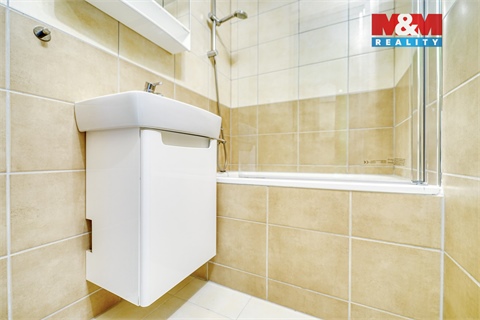 Pronájem bytu 1+1, 39 m² 10