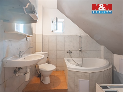 Prodej rodinného domu, 350 m² 18