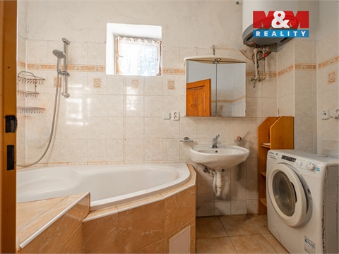 Prodej rodinného domu, 350 m² 22