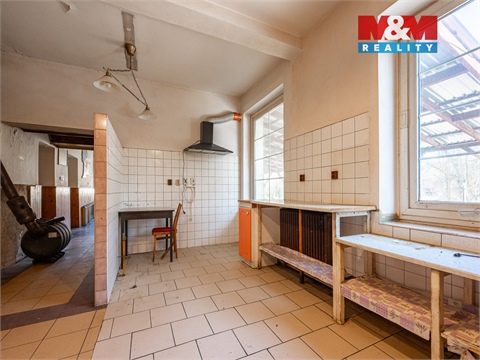 Prodej rodinného domu, 350 m² 12