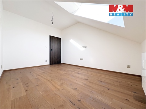 Prodej bytu 3kk, 77 m² - 4