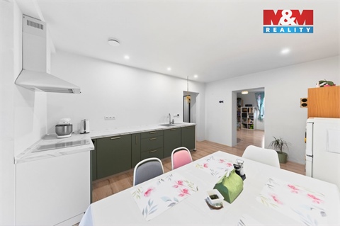 Prodej rodinného domu, 159 m² - 8