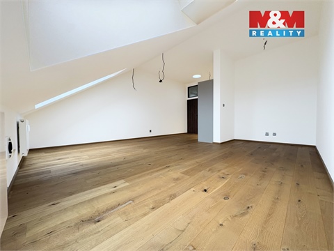 Prodej bytu 2kk, 81 m² 2