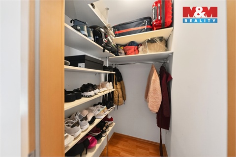 Prodej rodinného domu, 206 m² - 14