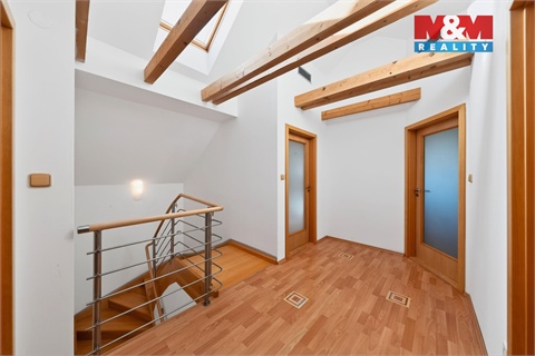 Prodej rodinného domu, 206 m² 12