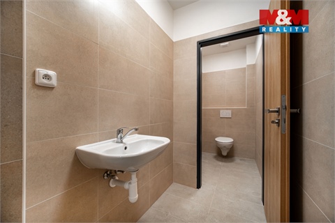 Pronájem skladu / haly, 1 582 m² 22