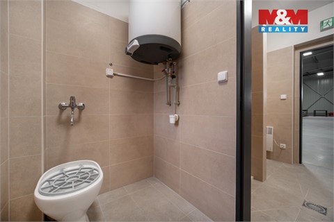 Pronájem skladu / haly, 1 582 m² - 28
