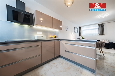 Prodej bytu 4kk, 93 m² 4