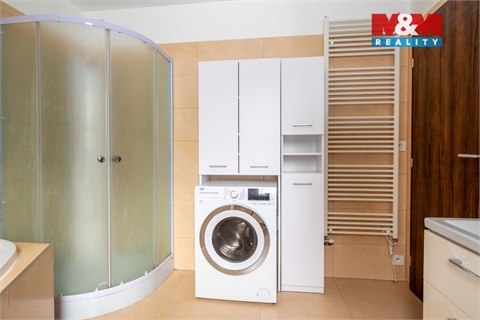 Prodej rodinného domu, 316 m² 14