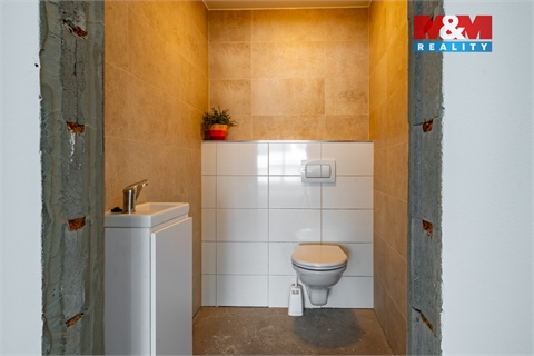 Prodej rodinného domu, 316 m² 10