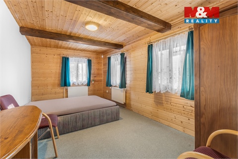 Prodej rodinného domu, 240 m² 12