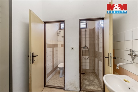 Prodej obchodních prostor, 345 m² 24