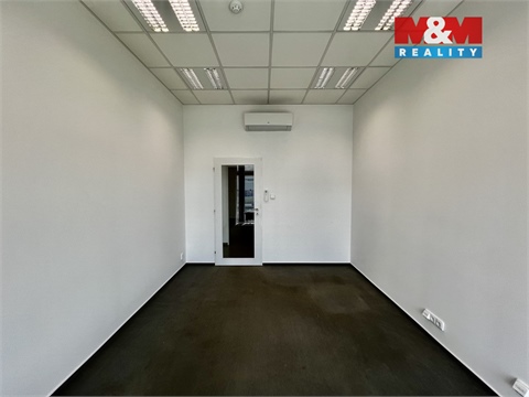 Pronájem kanceláře, 200 m² 6