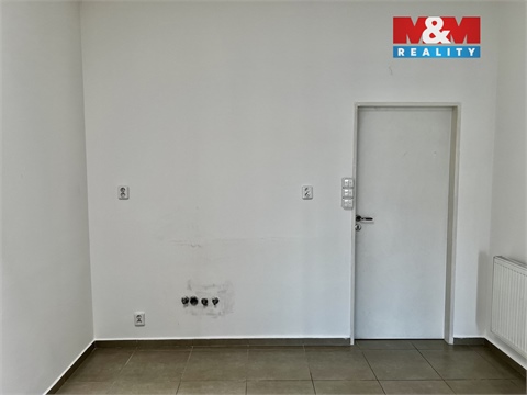 Pronájem kanceláře, 200 m² - 6