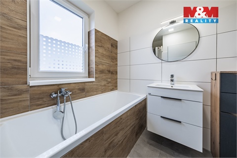 Prodej rodinného domu, 182 m² 24