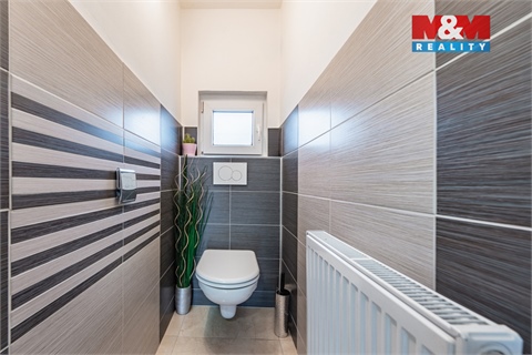 Prodej rodinného domu, 182 m² - 14