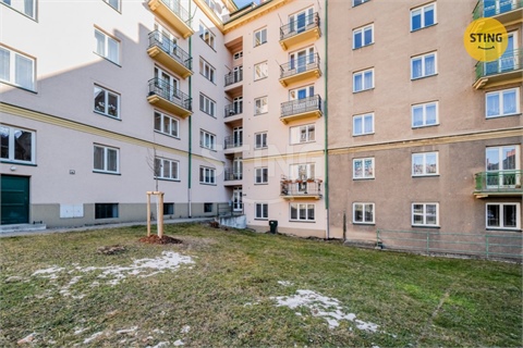 Prodej bytu 3kk, 64 m² - 18