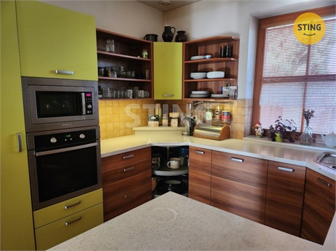 Prodej rodinného domu, 174 m² 2