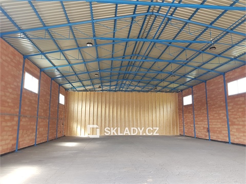 Pronájem skladu / haly, 440 m² 0