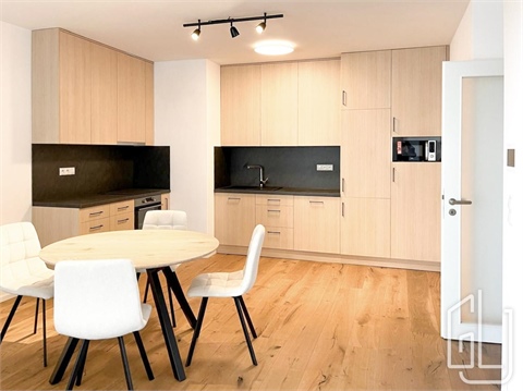 Pronájem bytu 2kk, 67 m² - 0