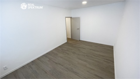 Pronájem bytu 3kk, 66 m² - 8
