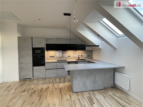 Pronájem bytu 3kk, 82 m² 28