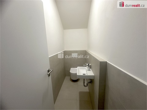 Pronájem bytu 3kk, 82 m² - 26