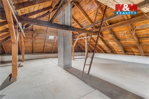 Prodej rodinného domu, 200 m² 28