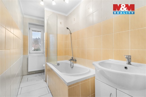 Prodej rodinného domu, 200 m² - 20