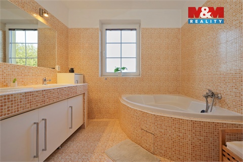 Prodej rodinného domu, 165 m² - 10