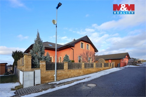 Prodej rodinného domu, 165 m² - 2