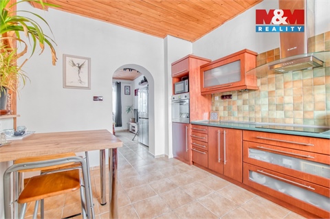 Prodej rodinného domu, 280 m² 14