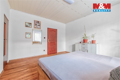 Prodej rodinného domu, 280 m² 16