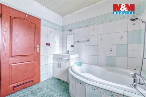 Prodej rodinného domu, 280 m² - 22