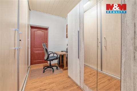 Prodej rodinného domu, 280 m² 18