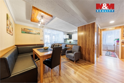 Prodej rodinného domu, 247 m² - 14