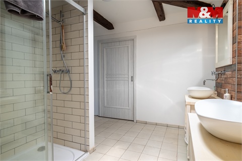 Prodej rodinného domu, 429 m² - 28