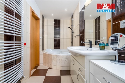 Prodej rodinného domu, 104 m² - 8