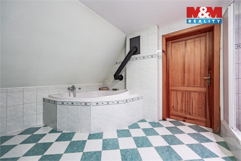 Prodej rodinného domu, 312 m² - 12