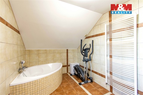 Prodej rodinného domu, 140 m² 24