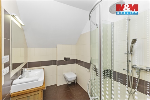 Prodej rodinného domu, 1 100 m² 6