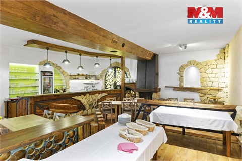 Prodej rodinného domu, 1 100 m² 10