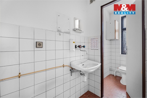 Prodej obchodních prostor, 801 m² 18
